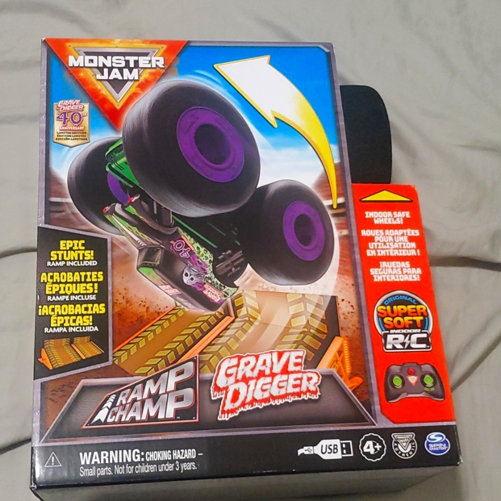 Monster jam ramp champ grave digger